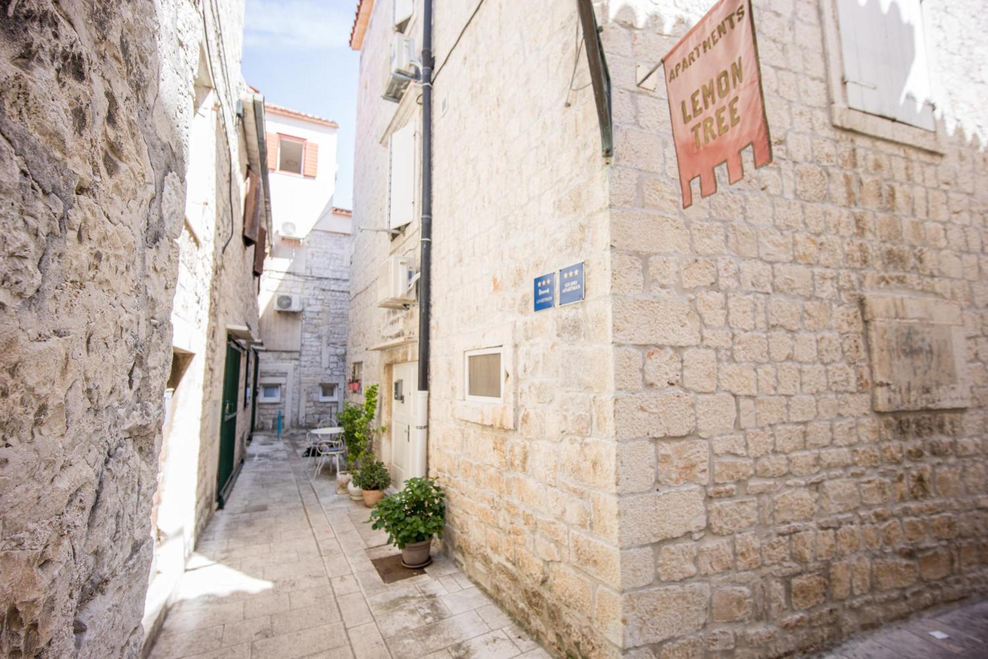Tragos Lemon Tree Leilighet Trogir Eksteriør bilde
